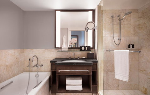 Four Seasons Hotel Sydney - South Australia Travel 5
