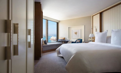 Four Seasons Hotel Sydney - South Australia Travel 11