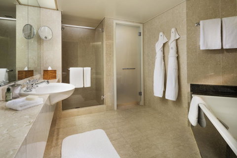 Four Seasons Hotel Sydney - South Australia Travel 42
