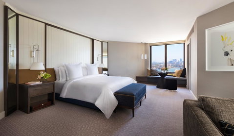 Four Seasons Hotel Sydney - South Australia Travel 7