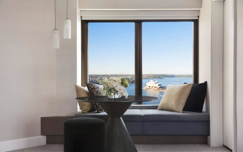 Four Seasons Hotel Sydney - South Australia Travel 3