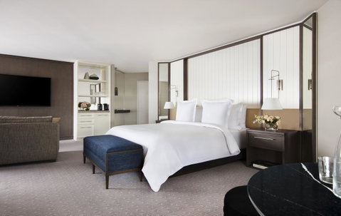 Four Seasons Hotel Sydney - South Australia Travel 2