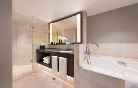 Four Seasons Hotel Sydney - South Australia Travel 8