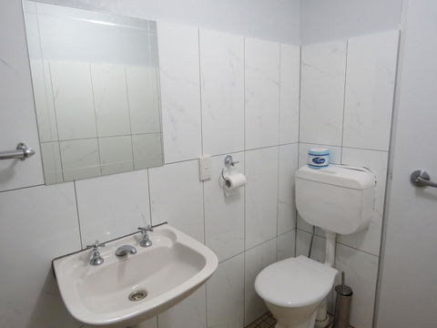 Newtown Cozy Stays - South Australia Travel 3