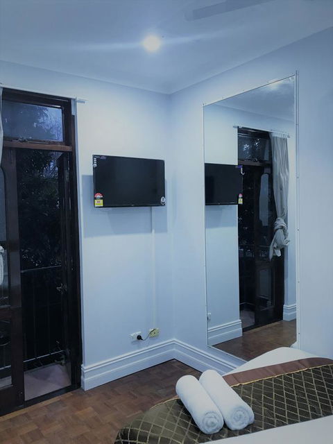 Newtown Cozy Stays - South Australia Travel 40