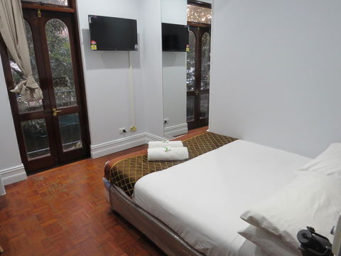 Newtown Cozy Stays - South Australia Travel 4