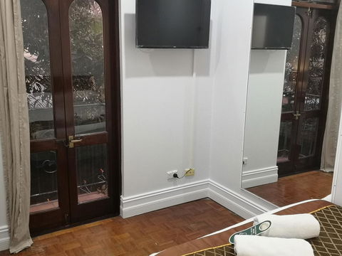 Newtown Cozy Stays - South Australia Travel 33