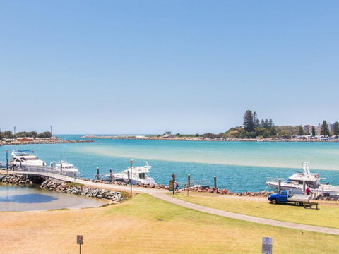 Shoreline 7 - South Australia Travel 3