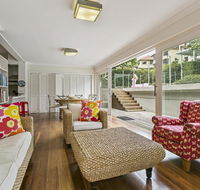 Summery spacious 4 bed home in Kurraba Point - South Australia Travel
