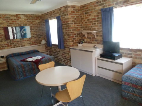 Mollymook Surfbeach Motel & Apartments - South Australia Travel 24