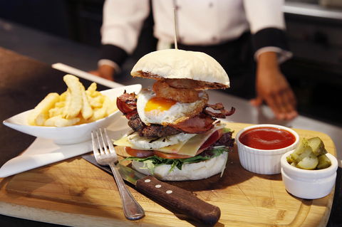 Alpha Hotel Eastern Creek - South Australia Travel 18