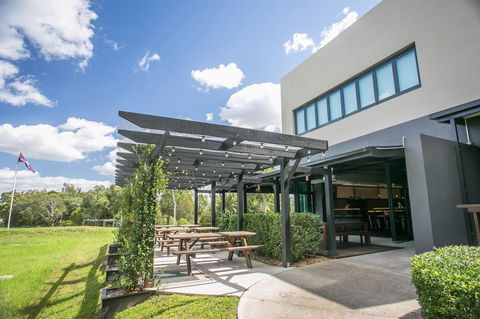 Alpha Hotel Eastern Creek - South Australia Travel 10