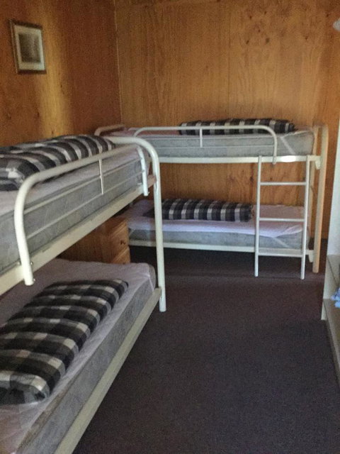 Jenolan Cabins - South Australia Travel 5