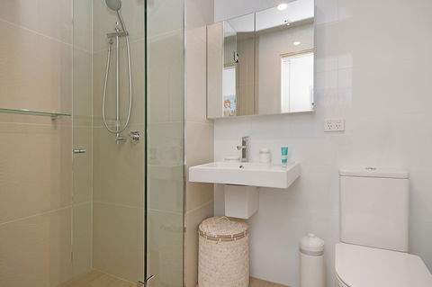 Arena Luxury Beachfront Apartment - South Australia Travel 42