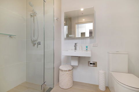 Arena Luxury Beachfront Apartment - South Australia Travel 25
