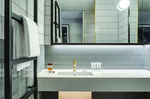 Vibe Hotel Sydney Darling Harbour - South Australia Travel 3