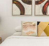 Elegant family home close to harbour and views