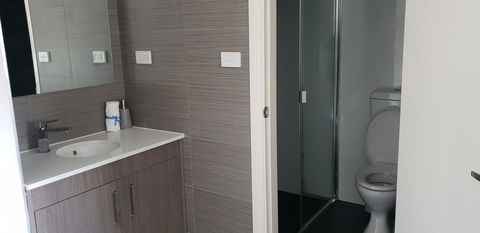 Carlton Suites - South Australia Travel 9