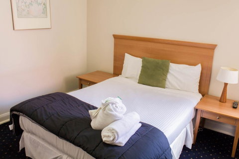 Gardners Inn Hotel - South Australia Travel 26