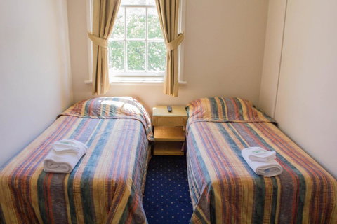 Gardners Inn Hotel - South Australia Travel 32