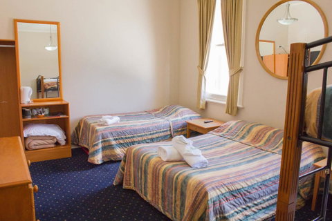 Gardners Inn Hotel - South Australia Travel 19