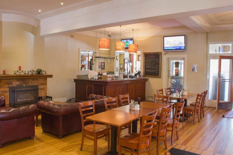 Gardners Inn Hotel - South Australia Travel 9