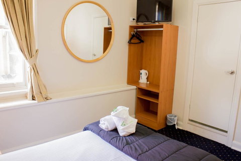 Gardners Inn Hotel - South Australia Travel 24