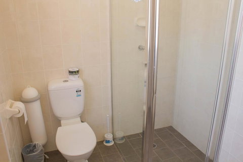Gardners Inn Hotel - South Australia Travel 5