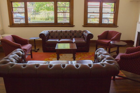 Gardners Inn Hotel - South Australia Travel 12