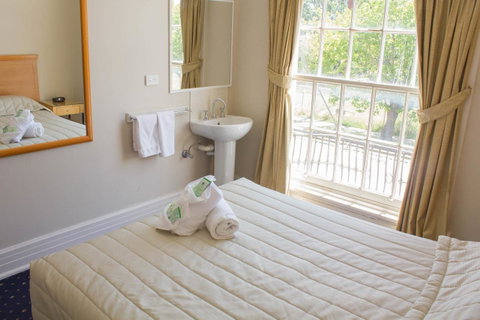 Gardners Inn Hotel - South Australia Travel 35