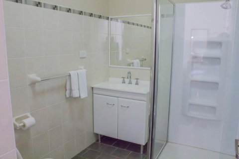 Gardners Inn Hotel - South Australia Travel 16