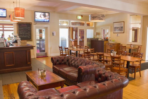Gardners Inn Hotel - South Australia Travel 8