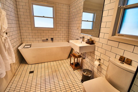 The Bronte Boutique Hotel - South Australia Travel 11