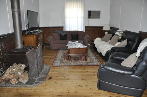 Caledonia Cottage - South Australia Travel 10