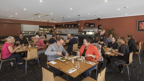 Stay At Alice Springs Hotel - South Australia Travel 32