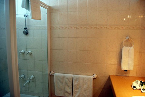 Stay At Alice Springs Hotel - South Australia Travel 26