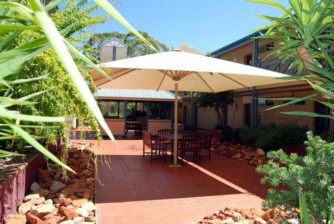 Stay At Alice Springs Hotel - South Australia Travel 8