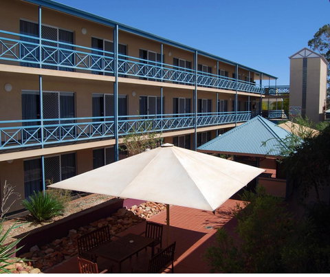 Stay At Alice Springs Hotel - South Australia Travel 11