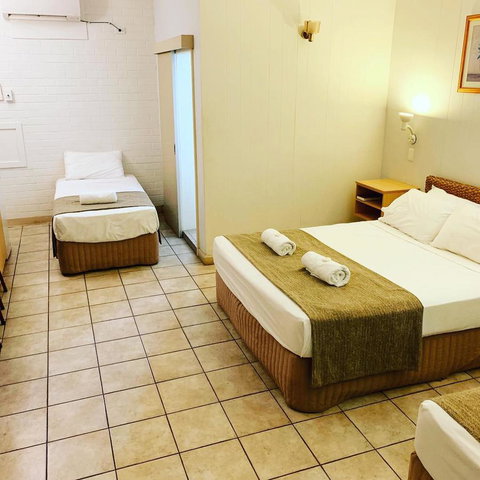 Pine Tree Motel - South Australia Travel 23