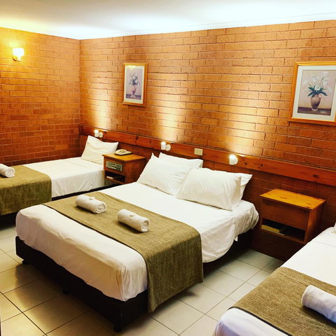 Pine Tree Motel - South Australia Travel 19