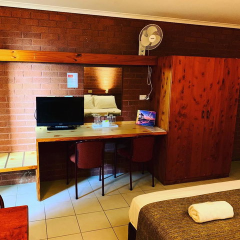 Pine Tree Motel - South Australia Travel 30
