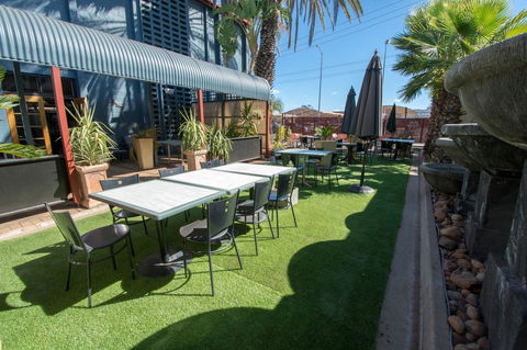 Elkira Court Motel - South Australia Travel 7
