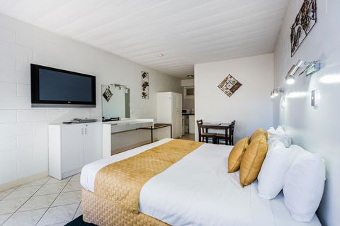 Elkira Court Motel - South Australia Travel 8
