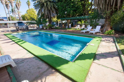 Elkira Court Motel - South Australia Travel 3