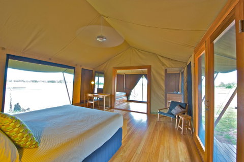 Wildman Wilderness Lodge - South Australia Travel 9