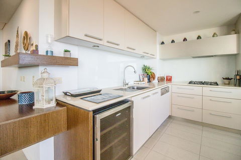 ZEN BY THE WATER - Esplanade Darwin Retreat - South Australia Travel 23