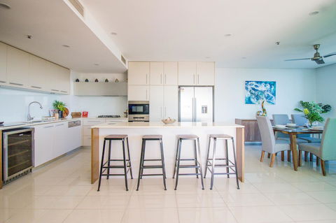 ZEN BY THE WATER - Esplanade Darwin Retreat - South Australia Travel 21