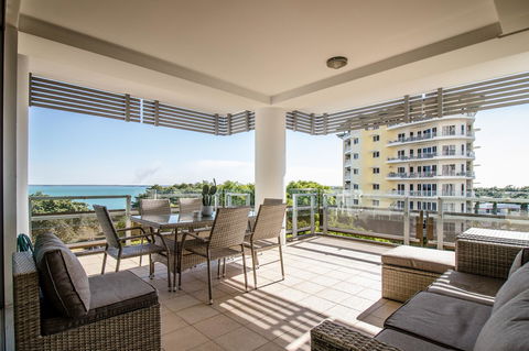 ZEN BY THE WATER - Esplanade Darwin Retreat - South Australia Travel 3