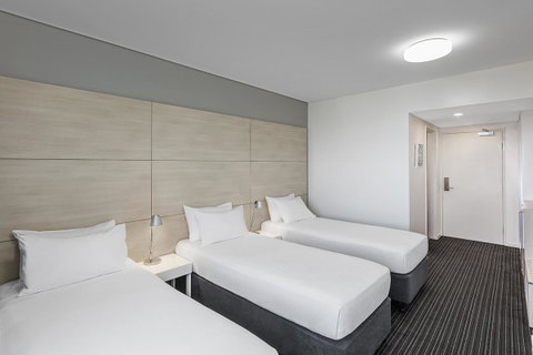 Vibe Hotel Darwin Waterfront - South Australia Travel 18