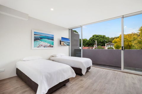 Bondi Beach Studio King Suite + Balcony - South Australia Travel 1